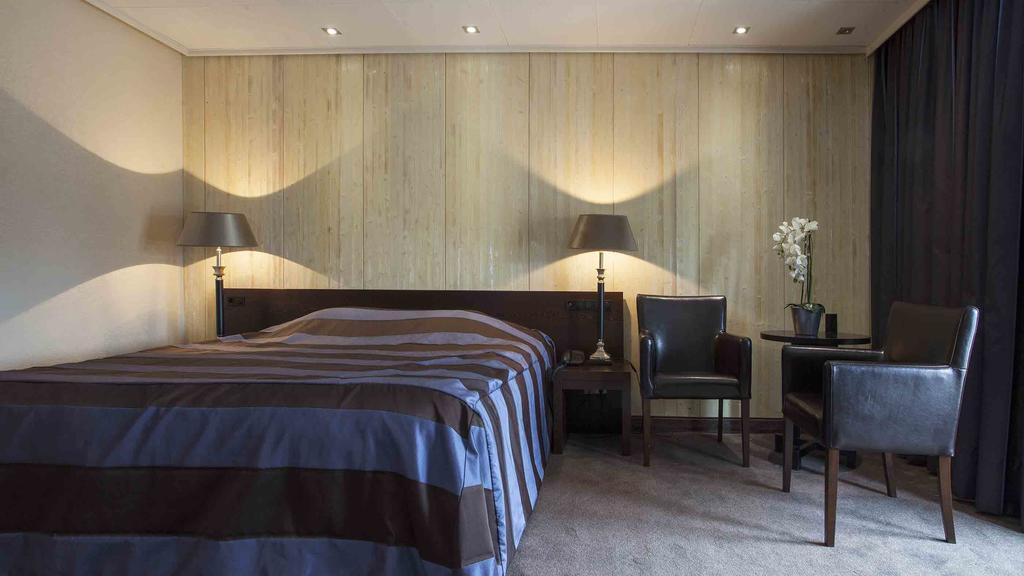 Hotel De Beurs Хоофдорп Екстериор снимка
