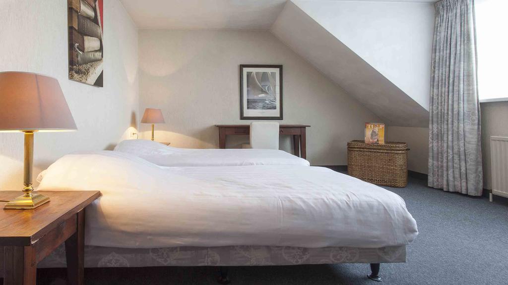 Hotel De Beurs Хоофдорп Екстериор снимка